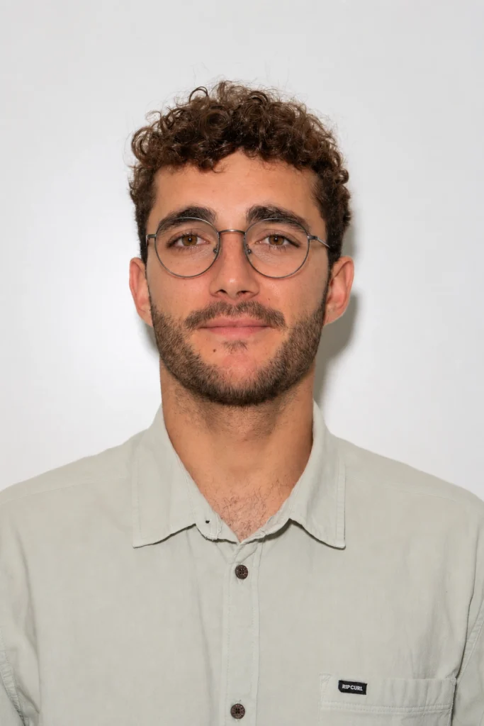 retrato profesional gafas sonrisa